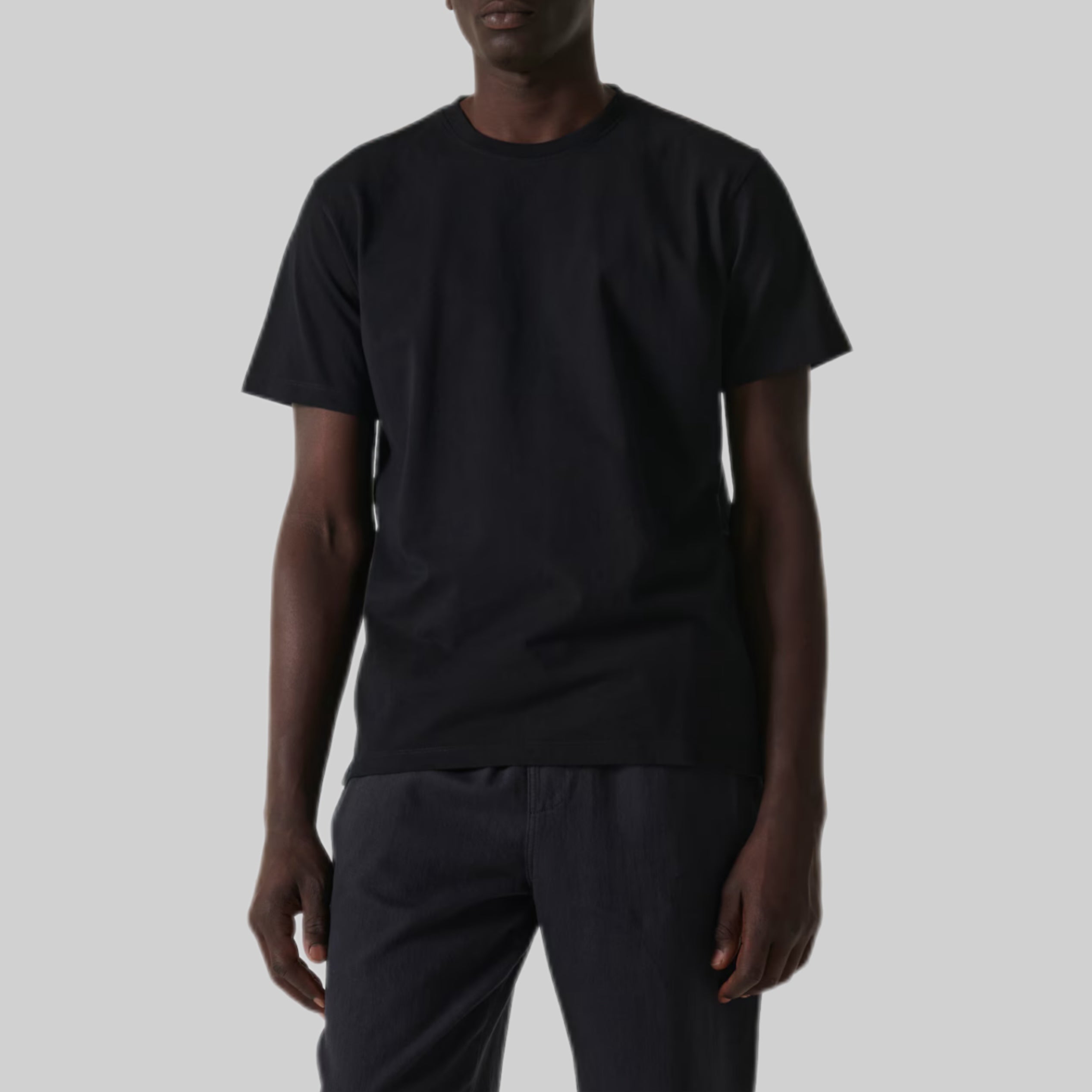 Frame t-shirt, men, black, frontside, model