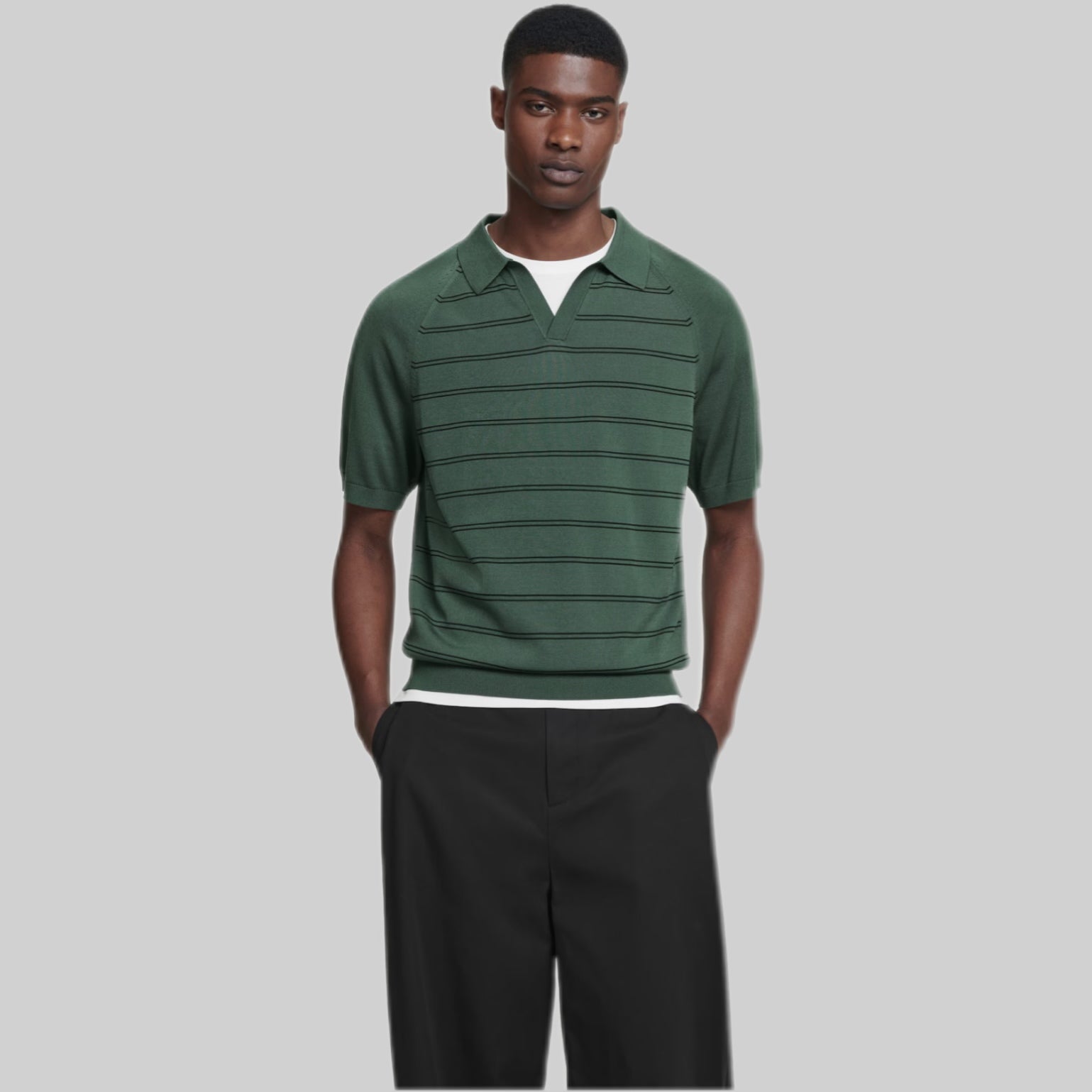 Cos polo shirt, men, frontside, green, model